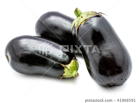 Fresh isolated eggplant on white 41908591