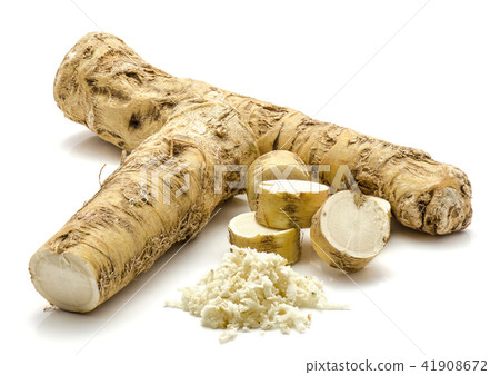 Fresh horseradish isolated on white 41908672