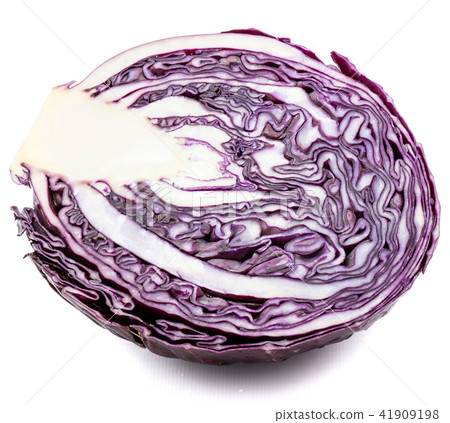 Fresh red cabbage isolated on white 41909198