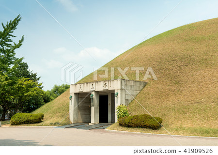 Geummaeon, Daereungwon, Gyeongju Historical Remains District Daehungwon District, Gyeongju, Gyeongju Geummaeon, Daereungwon, Gyeongju Historical Remains District Daehungwon District, Gyeongju, Gyeongju 41909526