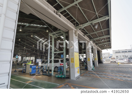 Miyagi prefecture car inspection place near entrance of building 41912650