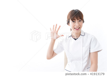 年輕的女護士 年輕的女護士 41913179