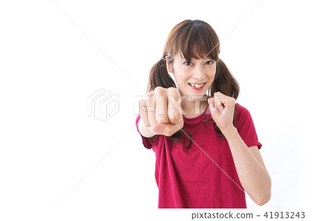 正在踢拳擊的女人 正在踢拳擊的女人 41913243