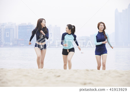暑假,假期,朋友,年輕女子 暑假,假期,朋友,年輕女子 41913929