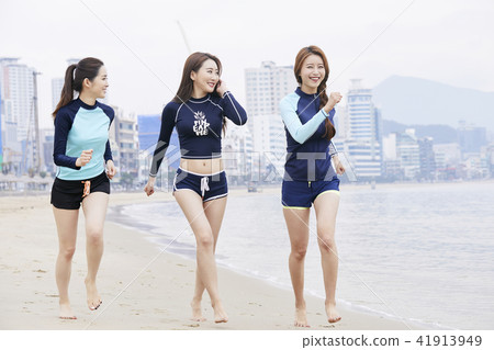 暑假,假期,朋友,年輕女子 暑假,假期,朋友,年輕女子 41913949