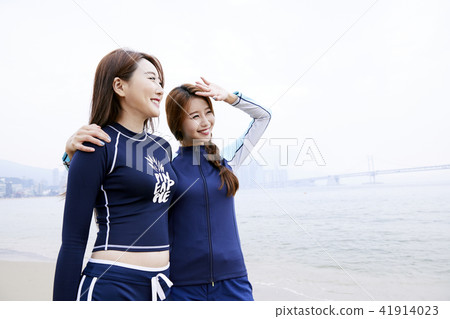 暑假,假期,朋友,年輕女子 暑假,假期,朋友,年輕女子 41914023