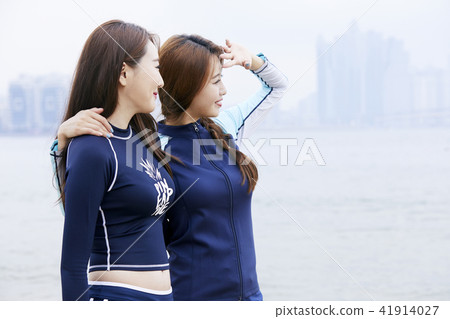 暑假,假期,朋友,年輕女子 暑假,假期,朋友,年輕女子 41914027