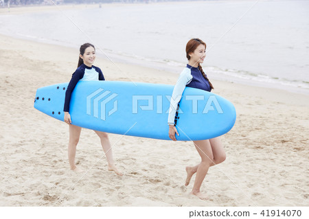 Summer vacation, vacation, friends, young woman Summer vacation, vacation, friends, young woman 41914070