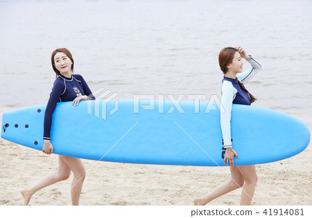 Summer vacation, vacation, friends, young woman Summer vacation, vacation, friends, young woman 41914081