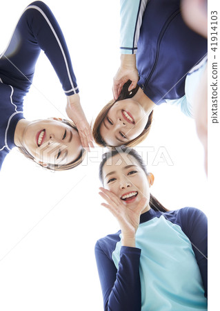 Summer vacation, vacation, friends, young woman Summer vacation, vacation, friends, young woman 41914103