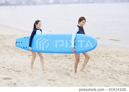 Summer vacation, vacation, friends, young woman Summer vacation, vacation, friends, young woman 41914108