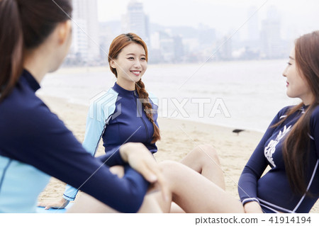 Summer vacation, vacation, friends, young woman Summer vacation, vacation, friends, young woman 41914194