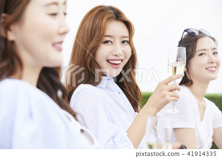 暑假,假期,年輕的女人 暑假,假期,年輕的女人 41914335
