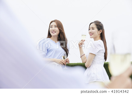 Party, friend, young woman Party, friend, young woman 41914342