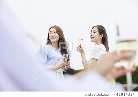 黨，朋友，年輕的女人 41914354