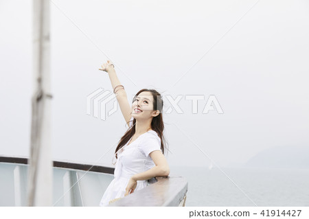 Summer vacation, travel, vacation, young woman 41914427