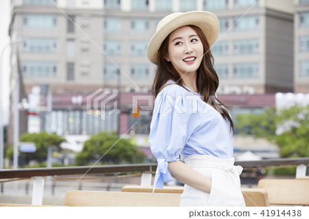 Summer vacation, travel, vacation, young woman Summer vacation, travel, vacation, young woman 41914438