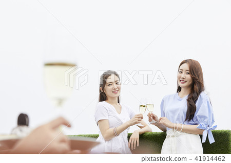 Party, friend, young woman Party, friend, young woman 41914462