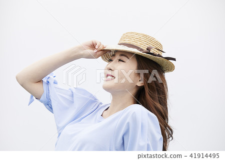 Summer vacation, travel, vacation, young woman Summer vacation, travel, vacation, young woman 41914495