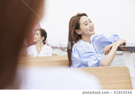 Summer vacation, travel, vacation, young woman 41914548