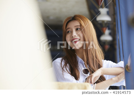 Summer vacation, travel, vacation, young woman Summer vacation, travel, vacation, young woman 41914573