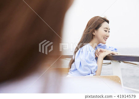 Summer vacation, travel, vacation, young woman Summer vacation, travel, vacation, young woman 41914579