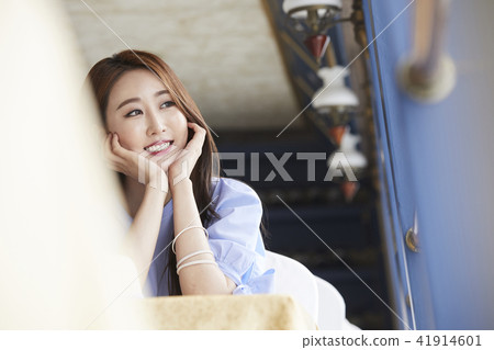 Summer vacation, travel, vacation, young woman 41914601