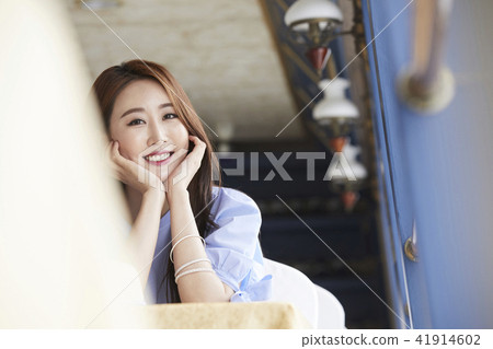 Summer vacation, travel, vacation, young woman Summer vacation, travel, vacation, young woman 41914602