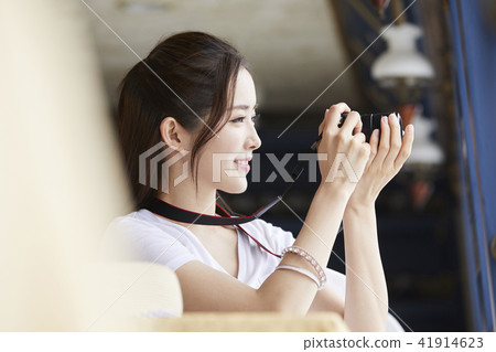 Summer vacation, travel, vacation, young woman 41914623