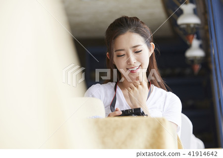 Summer vacation, travel, vacation, young woman 41914642