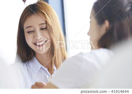 Summer vacation, travel, vacation, young woman Summer vacation, travel, vacation, young woman 41914644