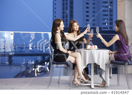 黨，朋友，年輕的女人 41914847