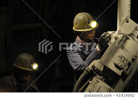 coal mine coal mine 41914992