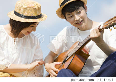 Guitar couple Guitar couple 41918791