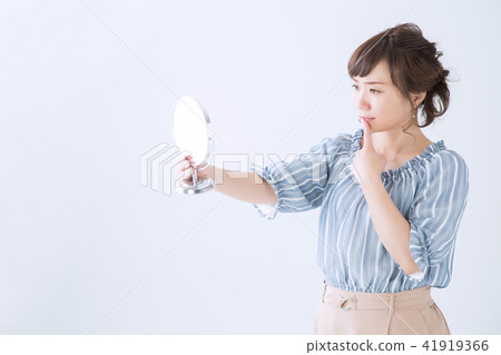 女人患口腔 41919366