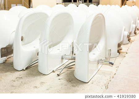 an view postponed washbasins an view postponed washbasins 41919380