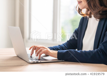 Business woman 41919579