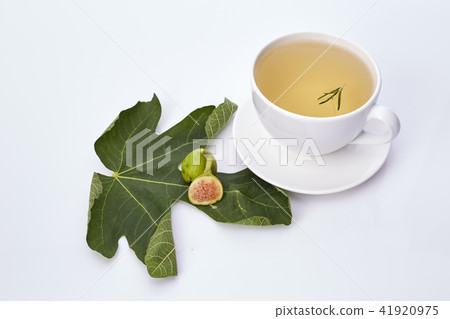 Mug Fig Leaf Tea With rosemary 41920975
