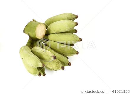 A bunch of green bananas 41921393