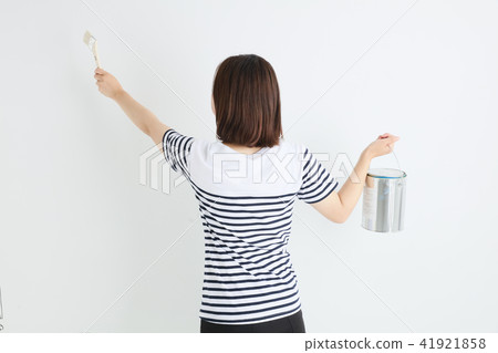 Girls who can have paint and brush with DIY Girls who can have paint and brush with DIY 41921858