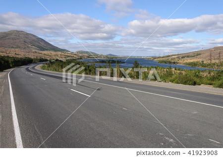 Asphalt road in North Russia Asphalt road in North Russia 41923908