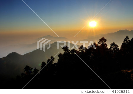 Morning Mountain View of Hehuanshan National Forest Recreation Area 41926211