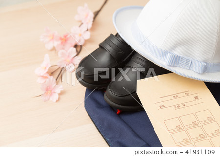 Educational cost image 41931109