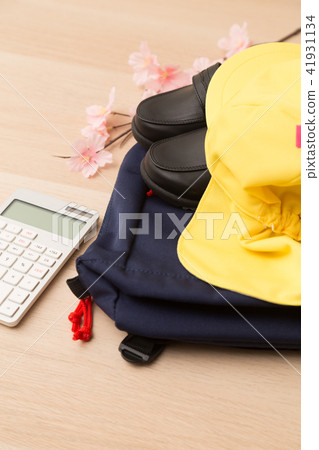 Educational cost image Educational cost image 41931134