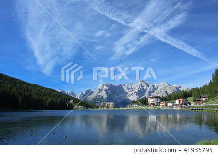 Lake Misurina 41935795