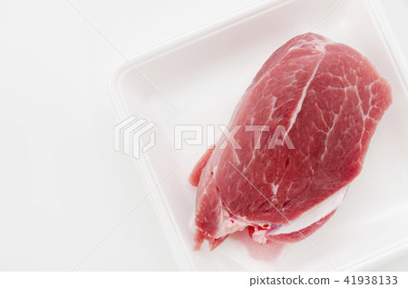 Pork shoulder Gooyanushi (raw meat) 41938133