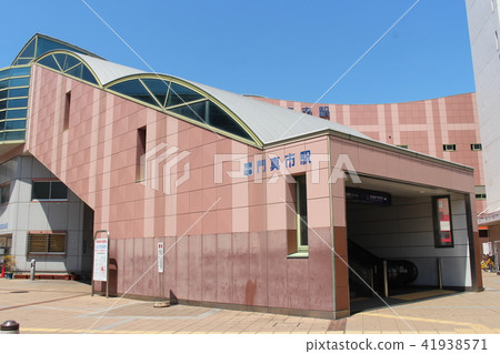 Keihan Train · Kadoma City Station 41938571