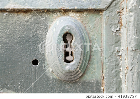 Old rusty lock 41938757