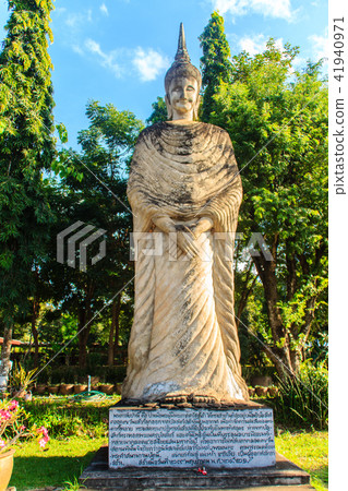 The Buddha posture The Buddha posture 41940971