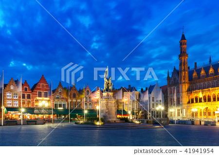 Old Market square in Bruges, Belgium 41941954